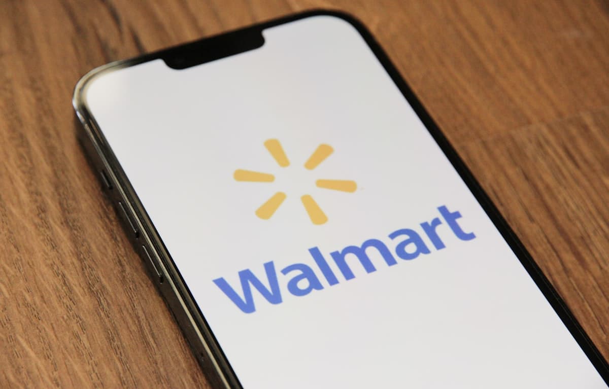 How Walmart Is Turning Cashiers Into Drone Technicians While Keeping 2.1 Million Jobs